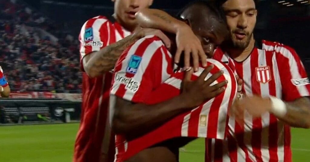 Estudiantes L.P. — foto publicada em 05/10/2026